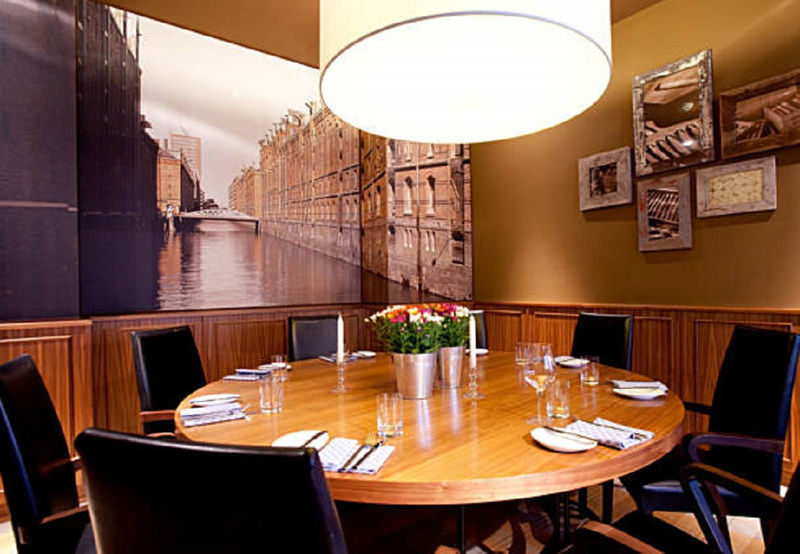 Hamburg Marriott Hotel Restaurant photo